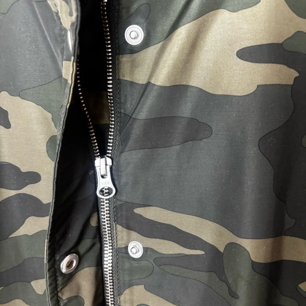 J. Crew Green Camouflage Water Proof Jacket Size Small